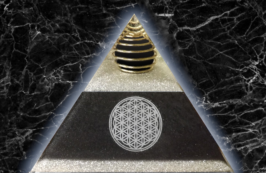 Schungit Orgonit Pyramide